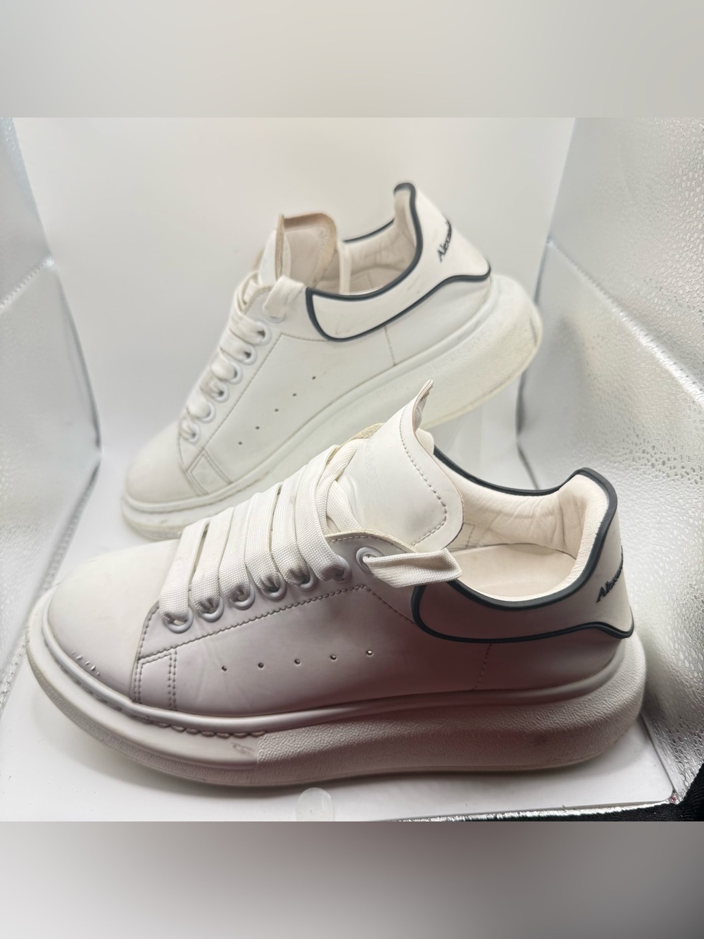 ALEXANDER MCQUEEN Oversized White And Black Sneakers